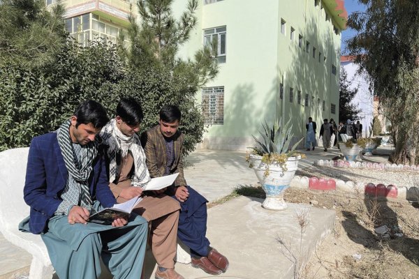 Dlhá púť študentov z Afganistanu na Slovensko