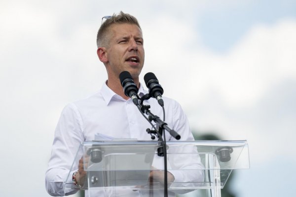 Magyar protestoval voči zasahovaniu Ruska do vnútornej politiky