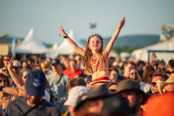 Pohoda o pár dní premení trenčianske letisko na festivalové mestečko, v ktorom môžete očakávať skvelé služby a nové vychytávky