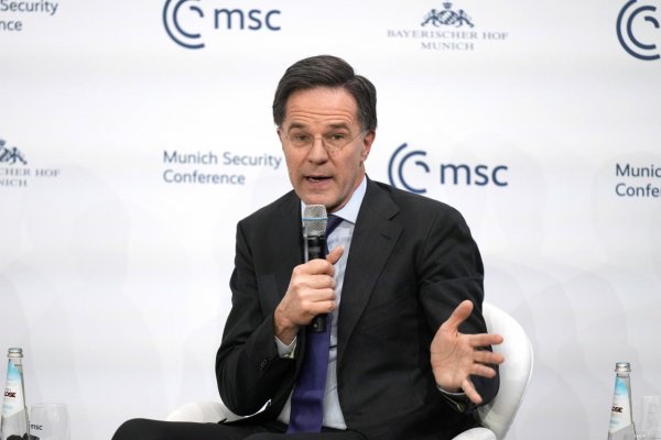 Pellegrini: Šéf NATO vo štvrtok navštívi SR, témou budú výdavky na obranu