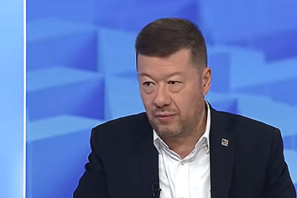 S Okamurom Česi prekročili Rubikon. Ide o stratu dôstojnosti, ktorá sa len ťažko vráti