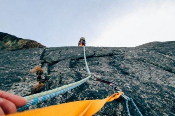 V Tatrách vo Velickej doline prišli o život dvaja horolezci