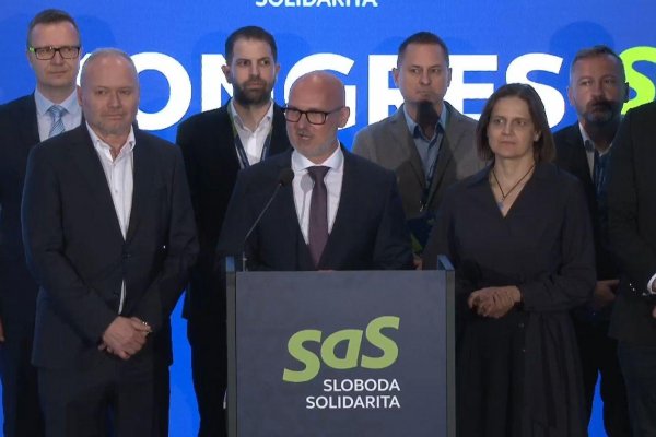 SaS na kongrese vylúčili z povolebnej spolupráce aj stranu Hlas-SD a hnutie Republika