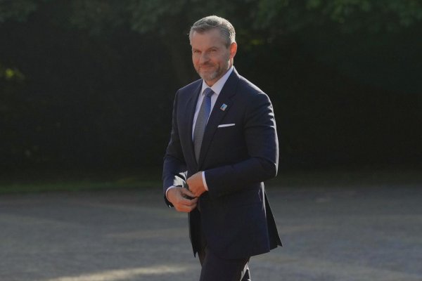 Prezident odobril zvýšenie platov zamestnancov v školstve