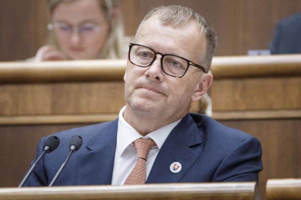 Pád ministra Sulíka by spôsobil pád vlády, myslí si Kollár