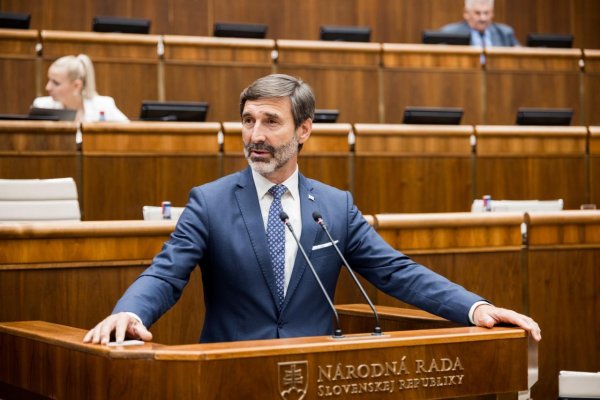 Blanár: Žiadna veľmoc nemôže pošliapavať a narušovať zvrchovanosť menšieho štátu – čo to znamená podľa Martina Mojžiša?