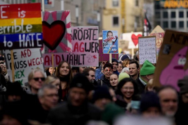 Aj dnes protestovali v Nemecku tisíce ľudí proti pravicovému extrémizmu