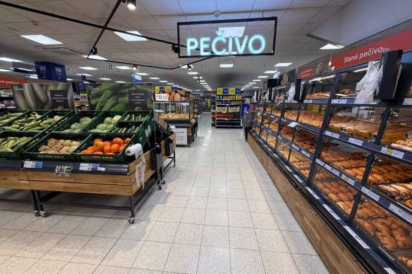 Tesco pokračuje v modernizácii predajní, pohodlnejšie nákupy v nových priestoroch už aj v Prievidzi