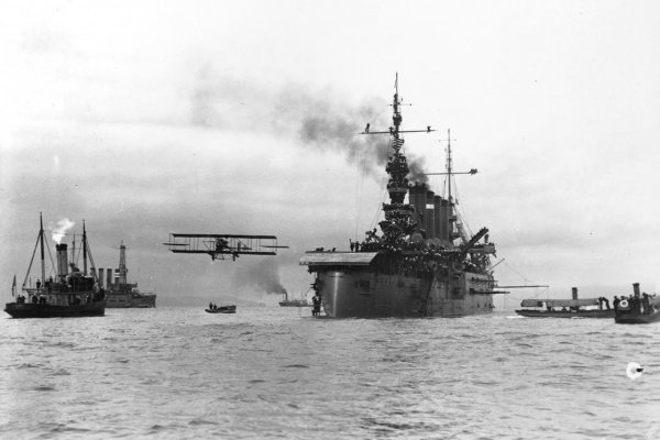 Plávajúce letiská I.