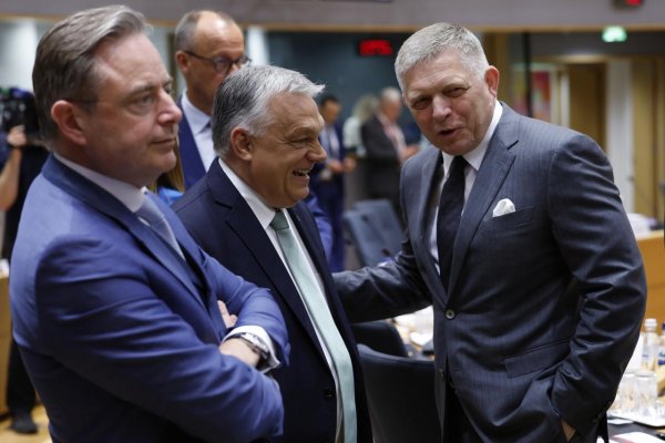 Opozícia: Premiér otočil o 180 stupňov, bolo to nezmyselné a teatrálne konanie, ktoré poškodilo Slovensku