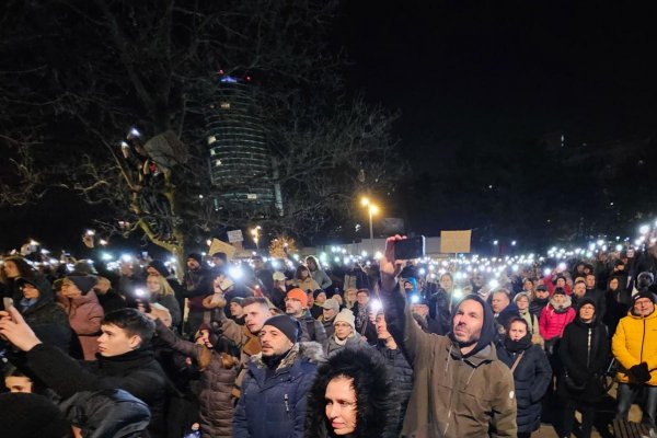 Opozičný protest proti zrušeniu špeciálnej prokuratúry