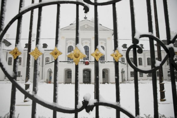 Najpozitívnejší vplyv na rozvoj samostatného Slovenska mali podľa Slovákov vstup do EÚ a NATO a prijatie eura