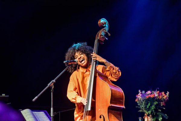 Mnohodimenzionálny vesmír Esperanzy Spalding