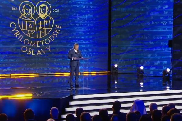 Fico na Devíne: Bezbrehý a zvrátený progresivizmus a liberalizmus našu krajinu môžu zničiť — čo to znamená podľa Eugena Kordu