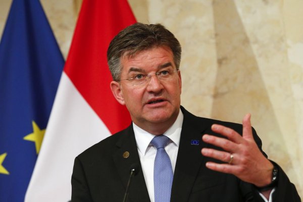 Fico neochotne pustil Lajčáka k vode