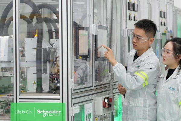 Klub 500: Európska únia stráca konkurencieschopnosť, Čína diktuje podmienky v kľúčových sektoroch