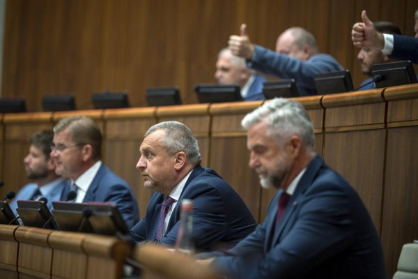 Delegácia Národnej rady SR odcestovala do Moskvy, vedú ju Danko a Gašpar