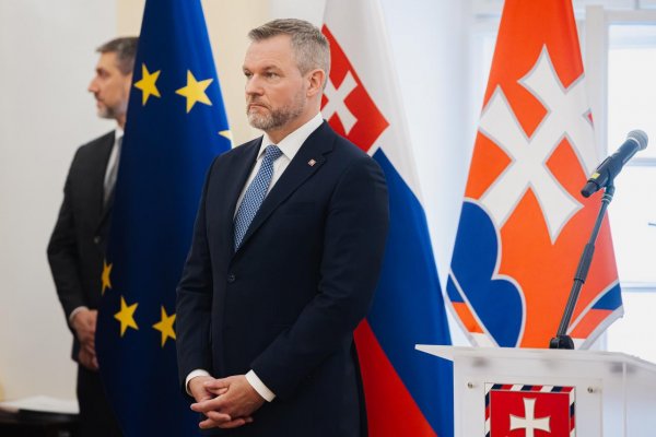 Pellegrini začal disciplinárne konanie voči šéfovi SIS za autonehodu