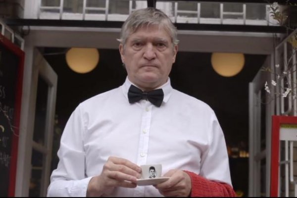 Čašníkom som rád. Ale keď si predplatíte .týždeň, môžem byť ďalej novinár