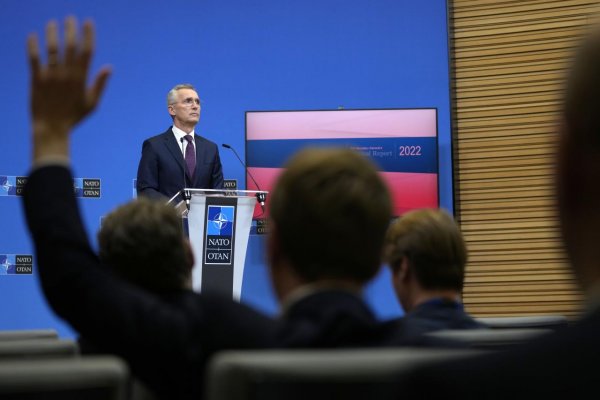 Stoltenberg víta Zelenského mierový plán a tvrdí, že Putin nechystá mier