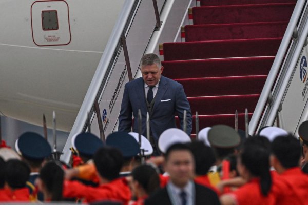 Fico chce so Zelenským hovoriť o útokoch Kyjeva na energetickú infraštruktúru