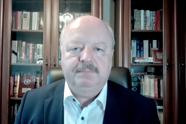 Pavel Macko: Trump, Ukrajina, Rusko, recipročné clá a dodávky zbraní