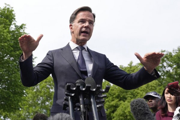 Šéf NATO chce, aby krajiny zvýšili obranné výdavky na 5 % do roku 2032