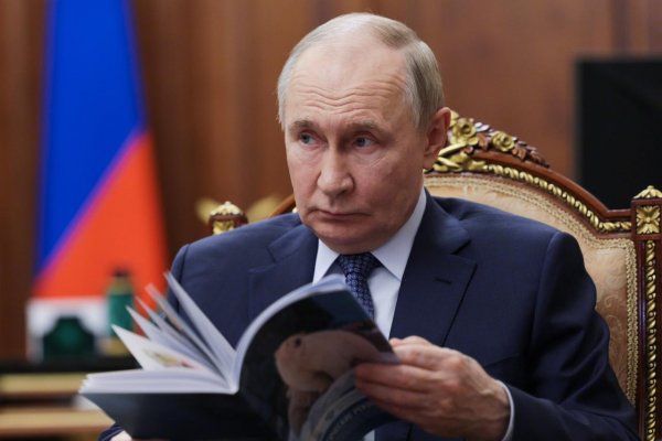 Nechoďte do Budapešti, plánuje sa atentát, varuje Putina bývalý ruský špión