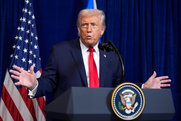 Trump: Maduro bol spolu s manželkou zajatý a odvedený z Venezuely