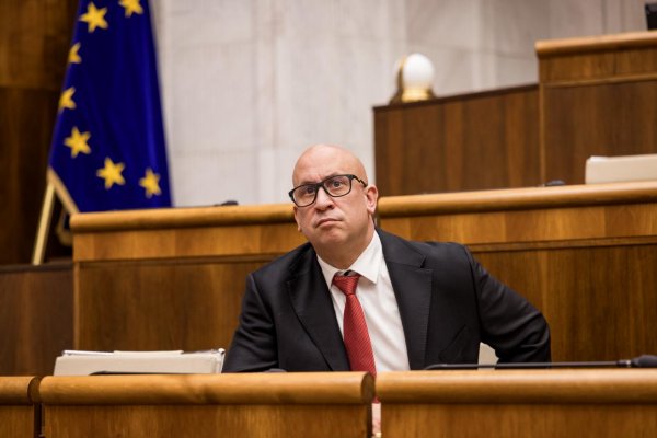 Minister Ráž odvolal vedenie ZSSK, firmu povedie Ivana Piňosová