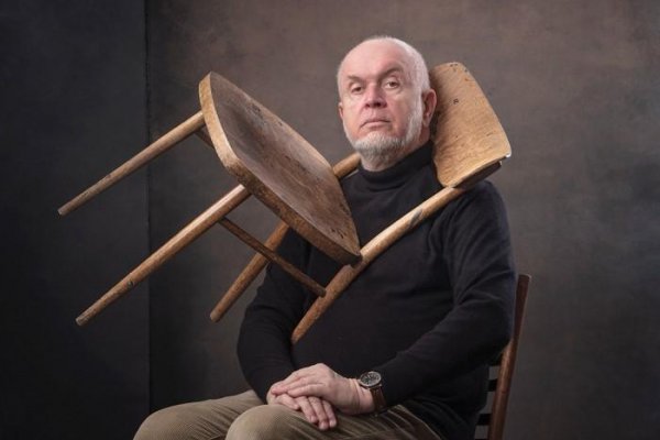 Ten Klimáček je podozrivý, lebo veľa pracuje