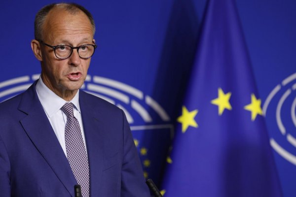 Merz pohrozil Rusku sankciami, ak nebude spolupracovať v mierovom úsilí