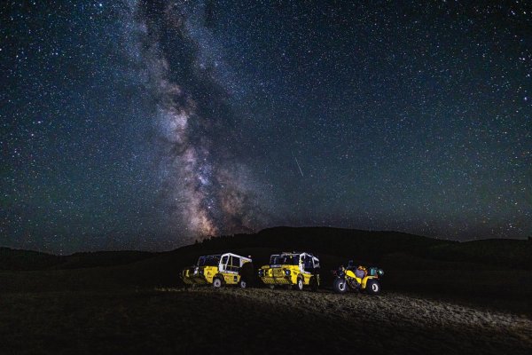 Filmy .týždňa: Do Mongolska na žltej žabe aj „fejkoví“ Avengers