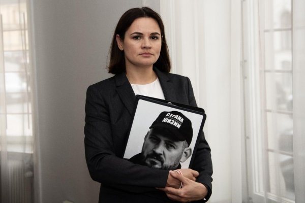 Disidenta Cichanovského prepustili z bieloruského väzenia