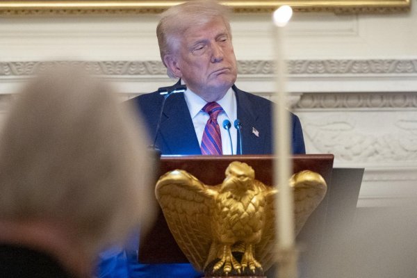 Trump prisľúbil pomoc Afgancom, ktorí po úteku z vlasti uviazli v Emirátoch