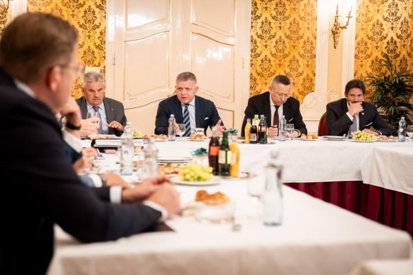 Vláda ponechala stav ropnej núdze, zrušila však zákaz vývozu nafty do zahraničia