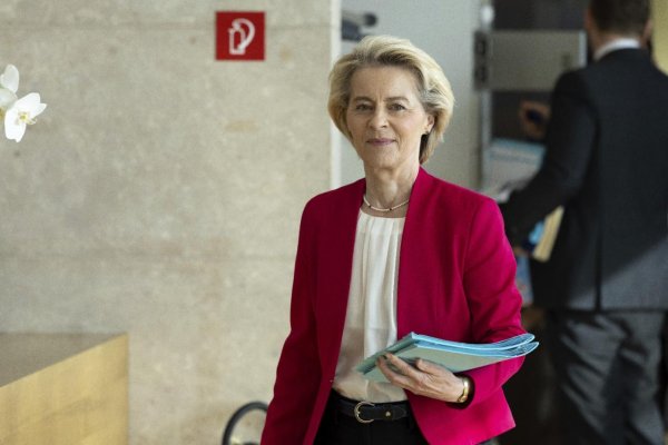 Šéfka EK sa v Berlíne stretla s americkým senátorom, hovorili o tlaku na Rusko