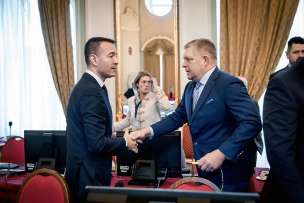 Vládnuť s Ficom je podľa Druckera náročné, Hlas však vládu nepovalí