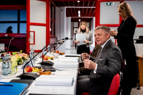 Vláda vydiera Ukrajinu s núdzovými zdrojmi a kto netlieska nie je Slovák 