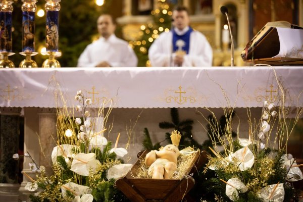 Kňazi nesúhlasia s novými opatreniami. Nariadiť zákaz verejných omší môžu len biskupi, tvrdia