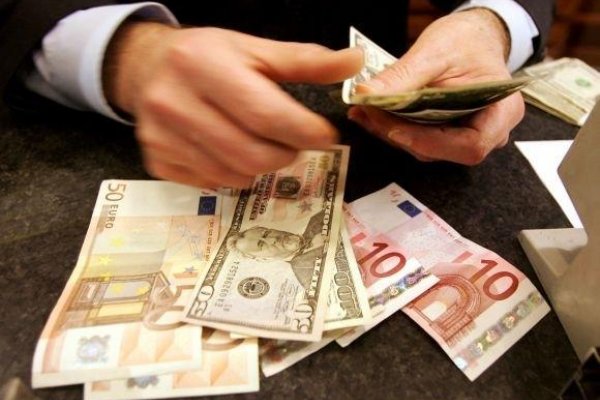 Dovoz stúpa a vývoz stagnuje, americké clá a slabý dopyt brzdia slovenský export