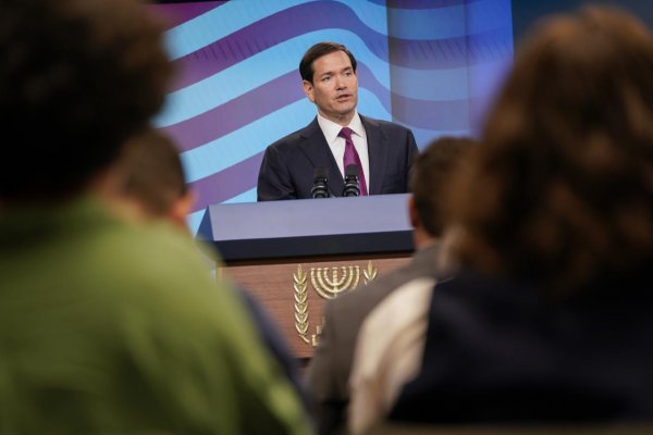 Rubio prisľúbil Izraelu, že Spojené štáty budú na Irán vyvíjať „maximálny tlak“