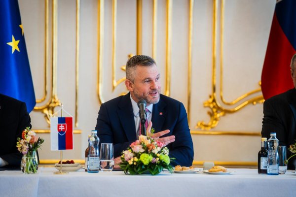 Prezident v stredu v Bratislave privítal indickú hlavu štátu