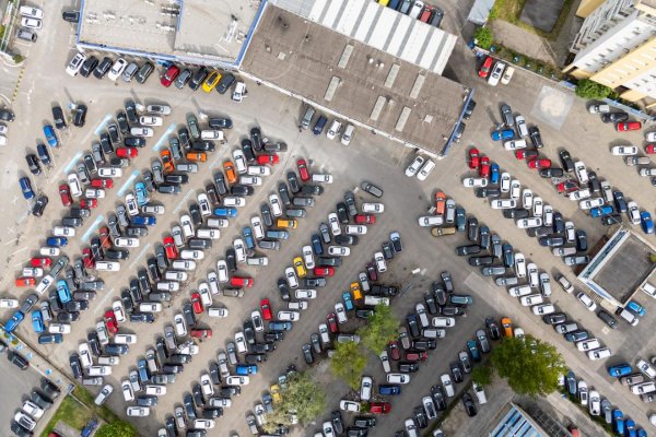 Áčka ako prvý predajca ponúka bezplatné overenie histórie vozidiel s carVertical