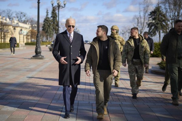 Rusi pri Bidenovej návšteve vypadli z konceptu. Ich médiá dokonca chvíľu písali pravdu