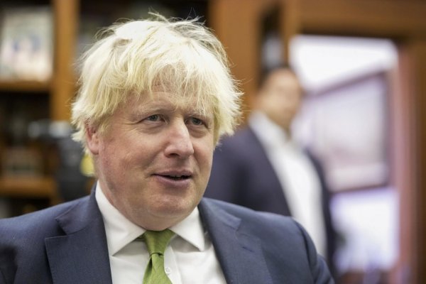 Expremiér Johnson sa vzdal funkcie poslanca v britskom parlamente