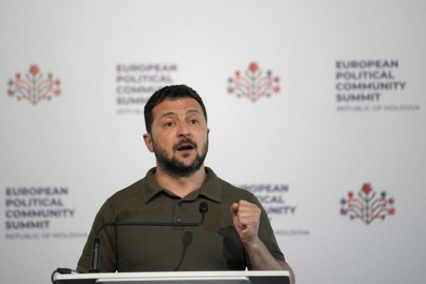 Členstvo Ukrajiny v NATO je nemožné pred ukončením ruskej invázie, tvdrí Zelenskyj