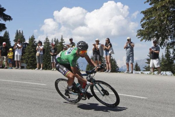 Sagan v 17. etape spadol a zamieri na ošetrenie. Zvíťazil Quintana, Froome prišiel o druhé miesto