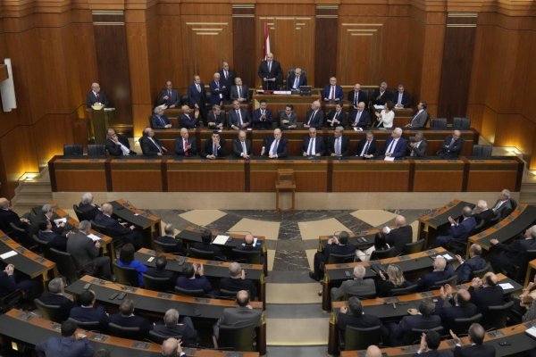 Parlamentné voľby v Libanone pre vojnu odložili o dva roky